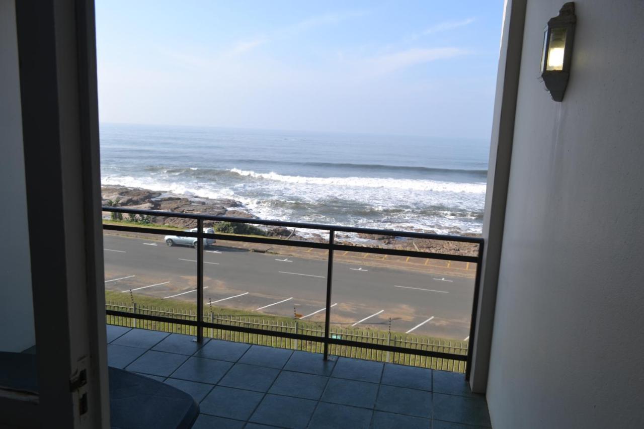 Driftsands Sea View Flats Uvongo Beach Exterior photo